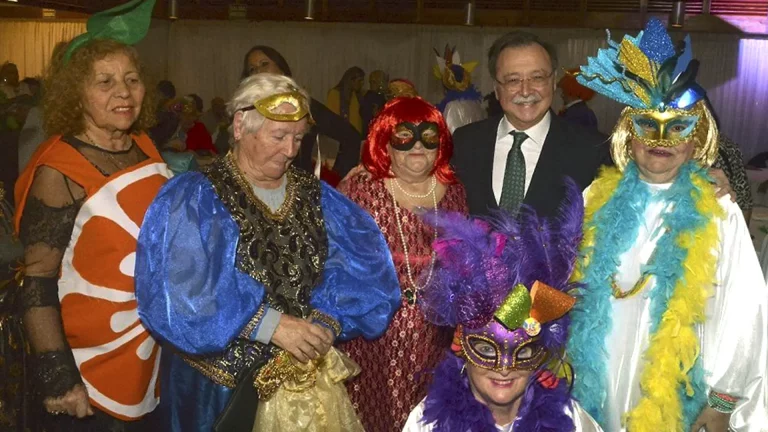 La Fundación Gallardo acude a la fiesta de mayores