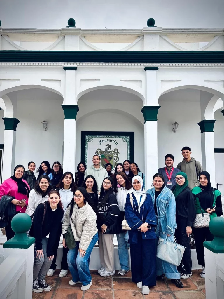 Imagen de la visita de los alumnos del grado de educación social de la facultad de granada