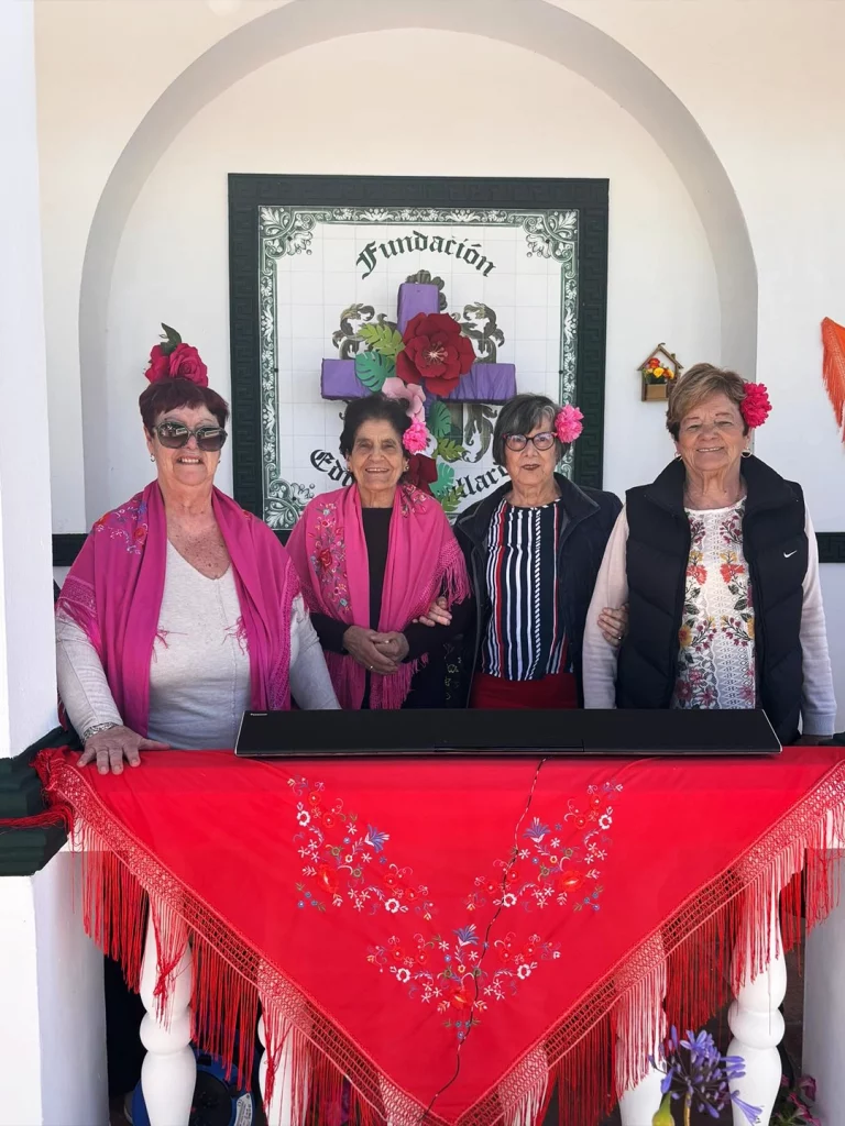 imagen de la cruz de mayo de 2025 en la fundación eduardo gallardo