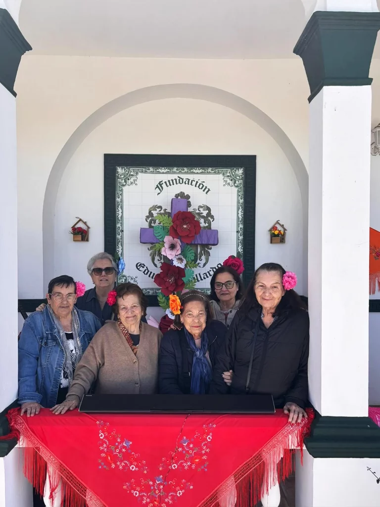 imagen de la cruz de mayo de 2025 en la fundación eduardo gallardo