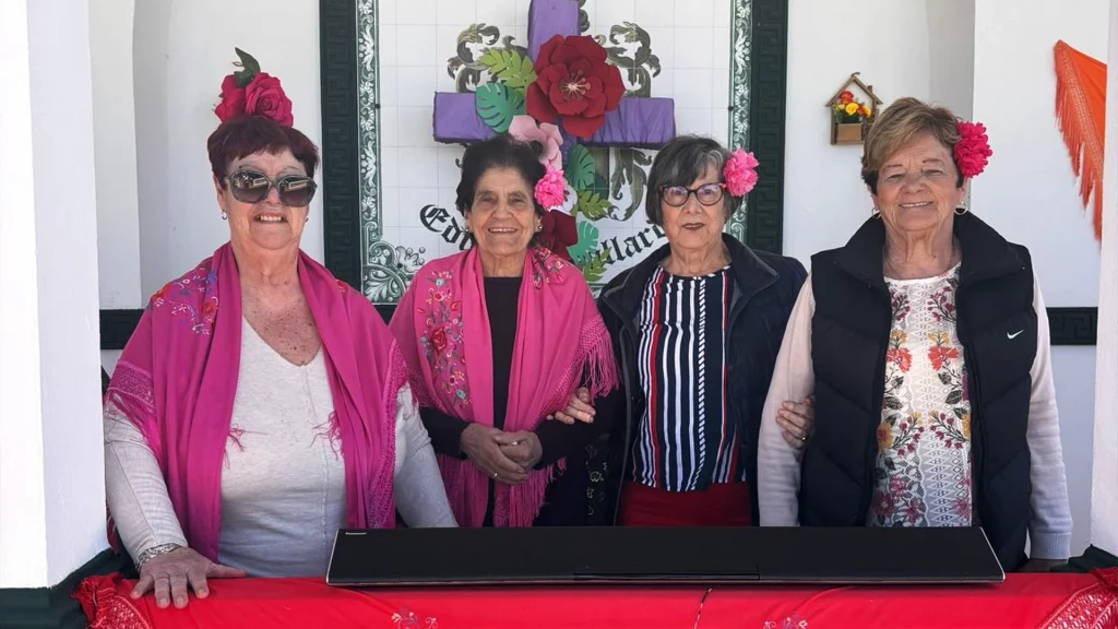 imagen de la cruz de mayo de 2025 en la fundación eduardo gallardo